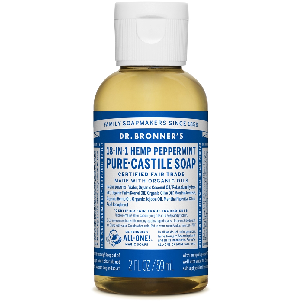 Dr. Bronner's 18-in-1 Peppermint Pure-Castile Soap.De meest populaire geur met een uitbarsting van Pepermunt, zo zuiver dat het tintelt! Geparfumeerd met biologische pepermuntolie, geeft dit een verkoelend effect op de huid, opent je verstopte neus en verscherpt de geest! Dr. Bronner's 18-in-1 Pure-Castile Soaps zijn goed voor zowat elke reinigingstaak. Gezicht, lichaam, haar, voedsel, afwas, wasmiddel, dweilen, huisdieren: maak uw huis en lichaam schoon zonder synthetische conserveringsstoffen, schoonmaakmiddelen of schuimmiddelen. Inhoudstoffen: water, biologische Kokosolie, Kaliumhydroxide, biologische Palmpitolie, biologische Olijfolie, biologische Eucalyptusolie, biologische Hennepolie, biologische Jojoba-olie, Citroenzuur en Tocopherol.