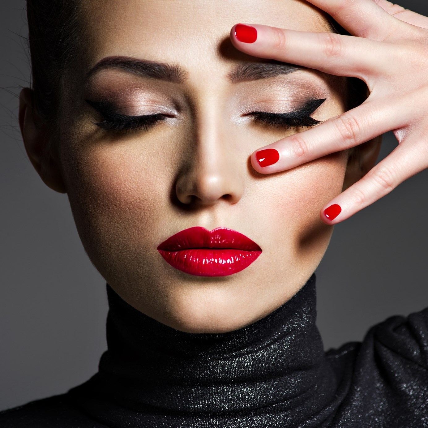 Purple Lips Gloss Press On Nails Medium Almond Elegant Style | NOUMAY  LIMITED