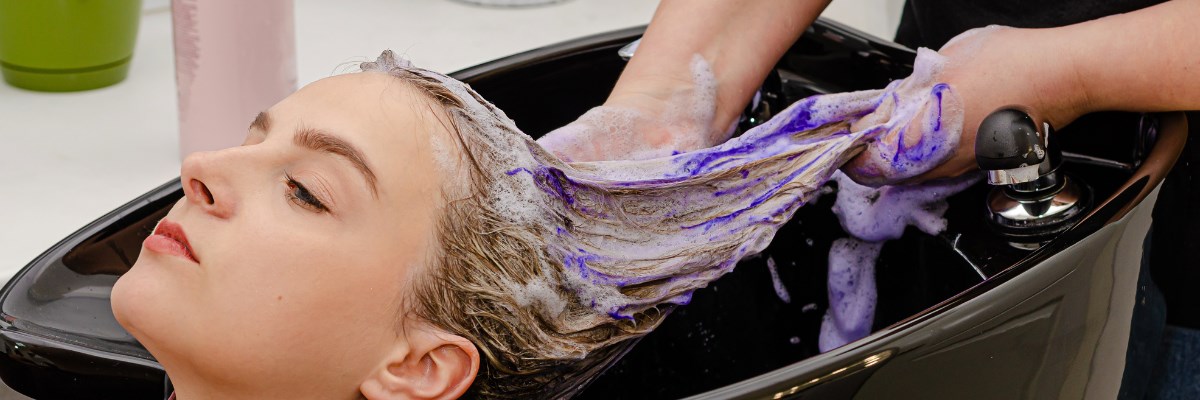 Hoe vaak kun je zilvershampoo gebruiken? Deze zullen we in deze detail beantwoorden. | Beauty Plaza